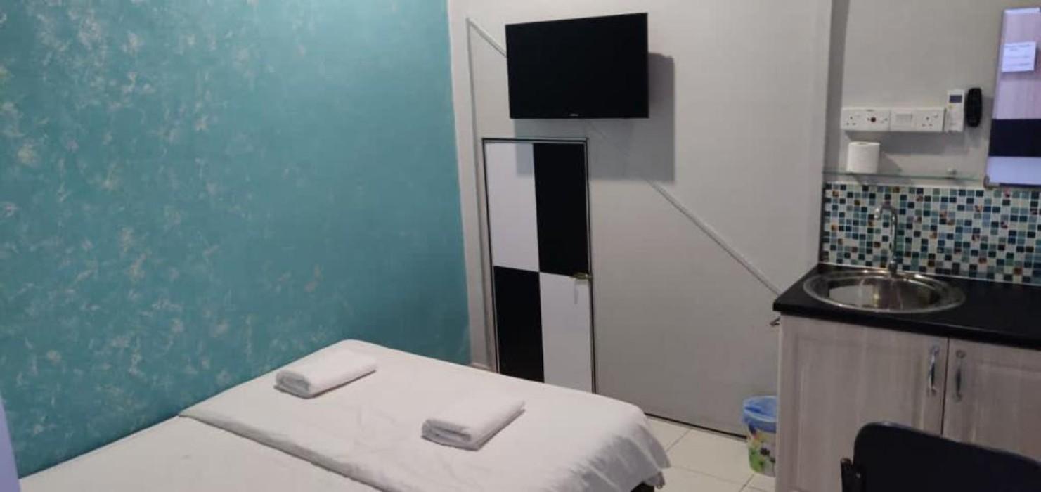 Super Oyo 89930 Golden Guest House Kuantan Luaran gambar