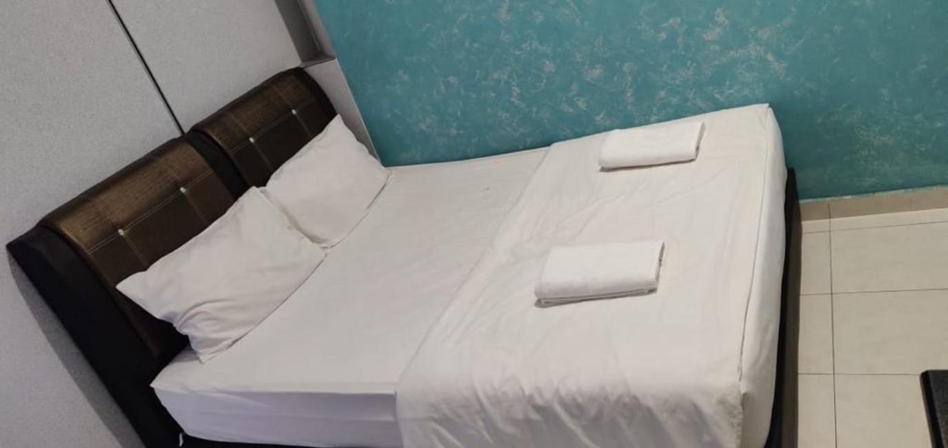 Super Oyo 89930 Golden Guest House Kuantan Luaran gambar