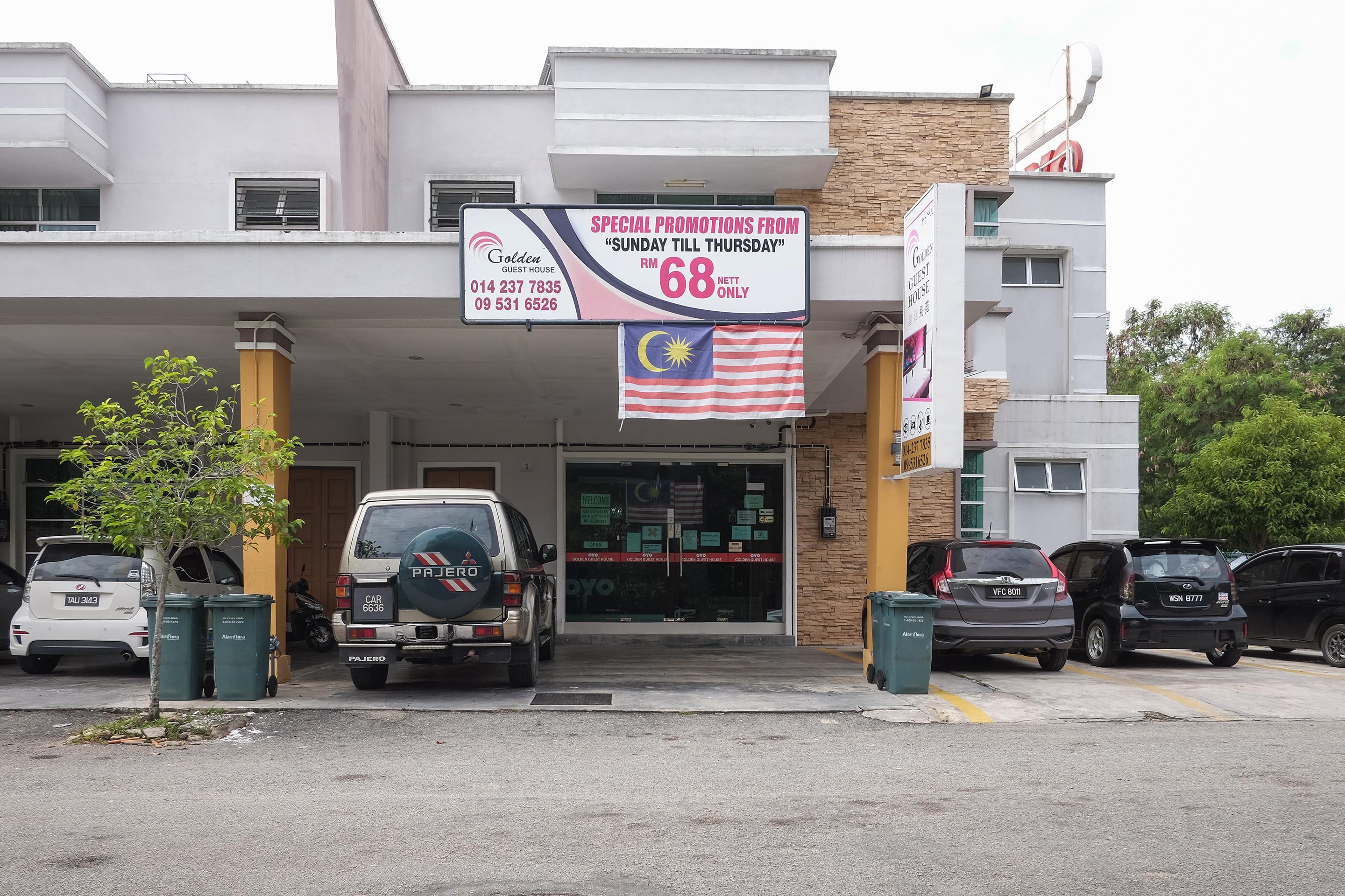 Super Oyo 89930 Golden Guest House Kuantan Luaran gambar