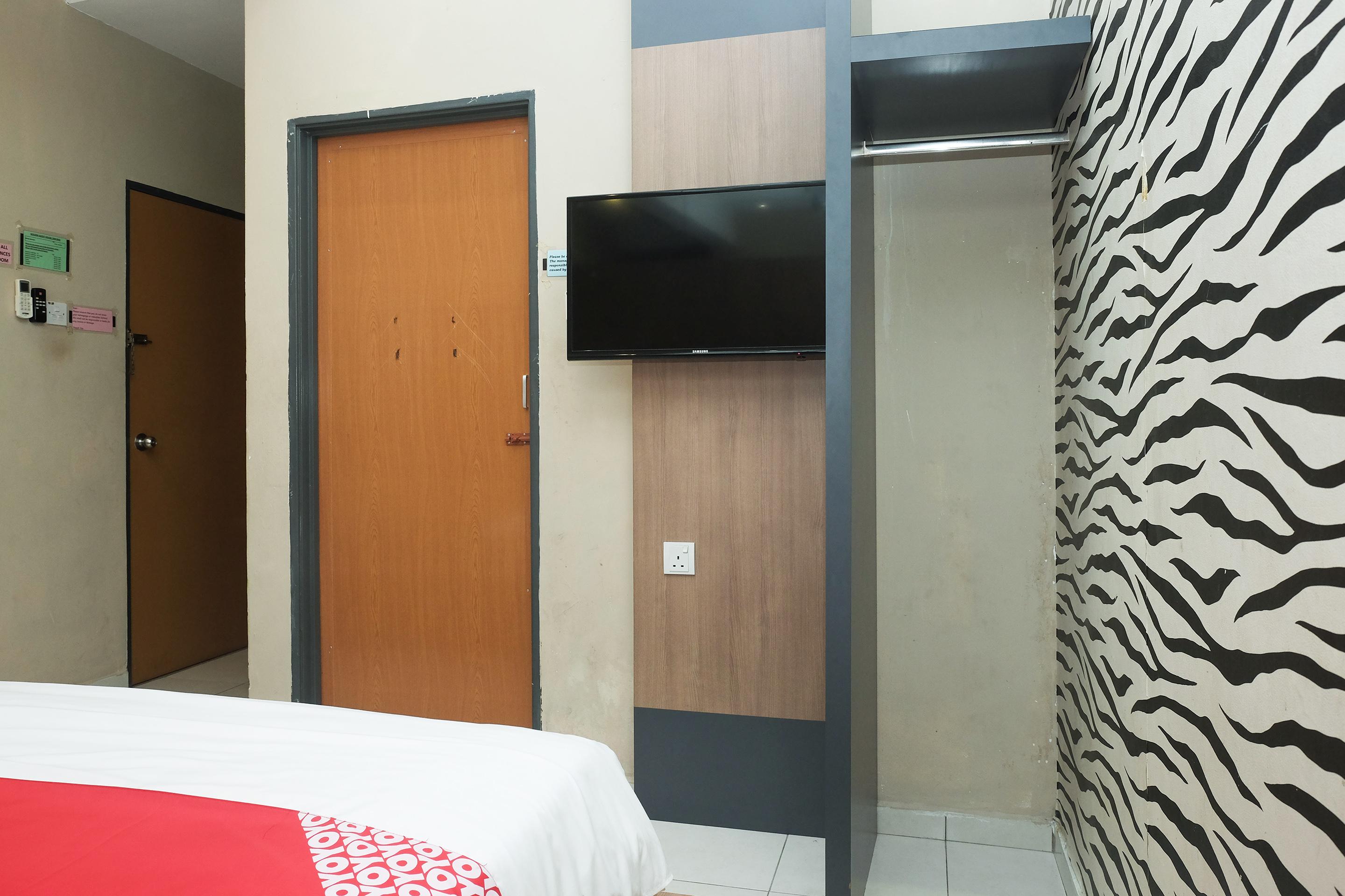 Super Oyo 89930 Golden Guest House Kuantan Luaran gambar