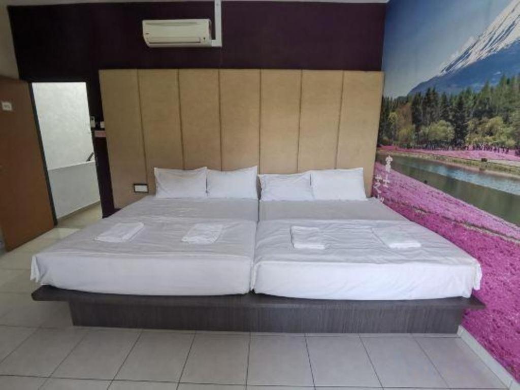 Super Oyo 89930 Golden Guest House Kuantan Luaran gambar