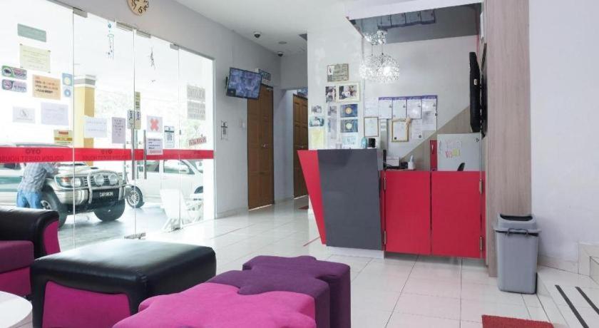 Super Oyo 89930 Golden Guest House Kuantan Luaran gambar