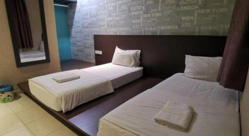 Super Oyo 89930 Golden Guest House Kuantan Luaran gambar